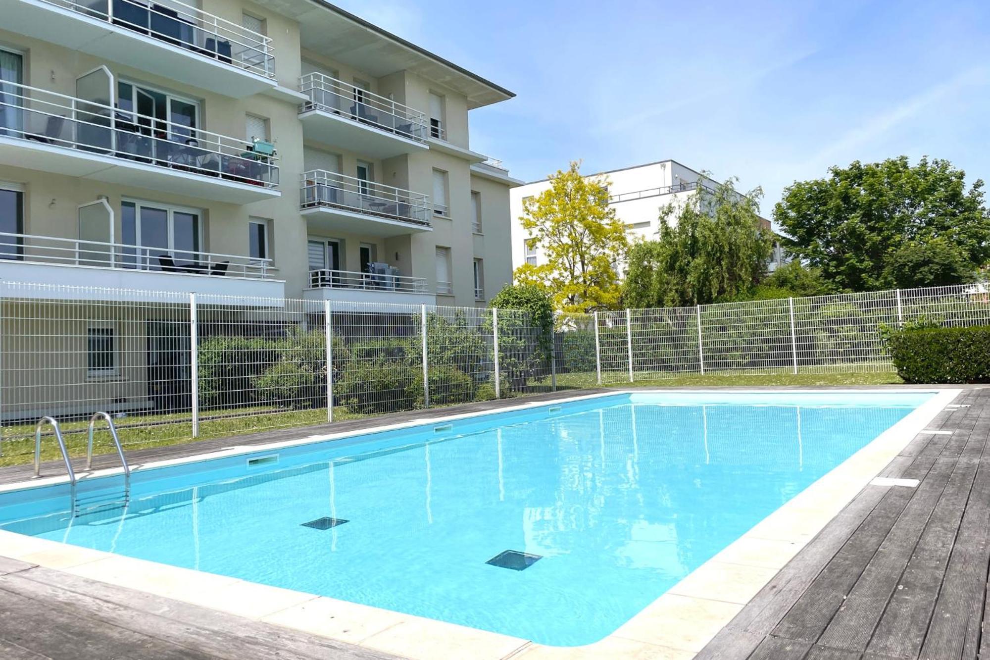 Le Rooftop - Terrasse - Parking - Piscine ก็อง ภายนอก รูปภาพ